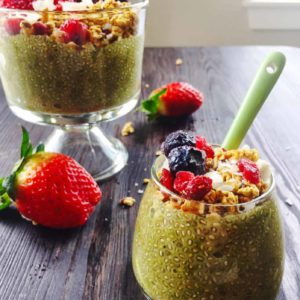 3-Ingredient Matcha Chia Pudding (Low Carb Keto-Friendly)